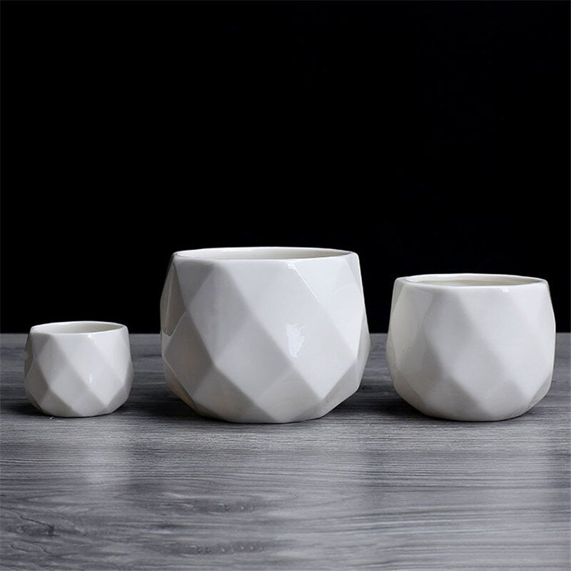 Diamond Textured White Ceramic Flower Pot